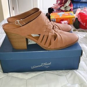 Women's Size 12 woven Mules